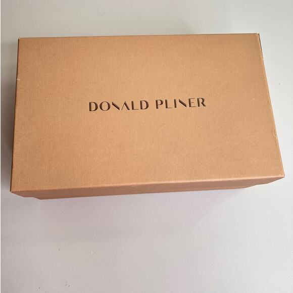 Donald Pliner Barbera Crepe Elastic Light Taupe Lug Sole Thong Flip Flops W 7.5 - Picture 11 of 12